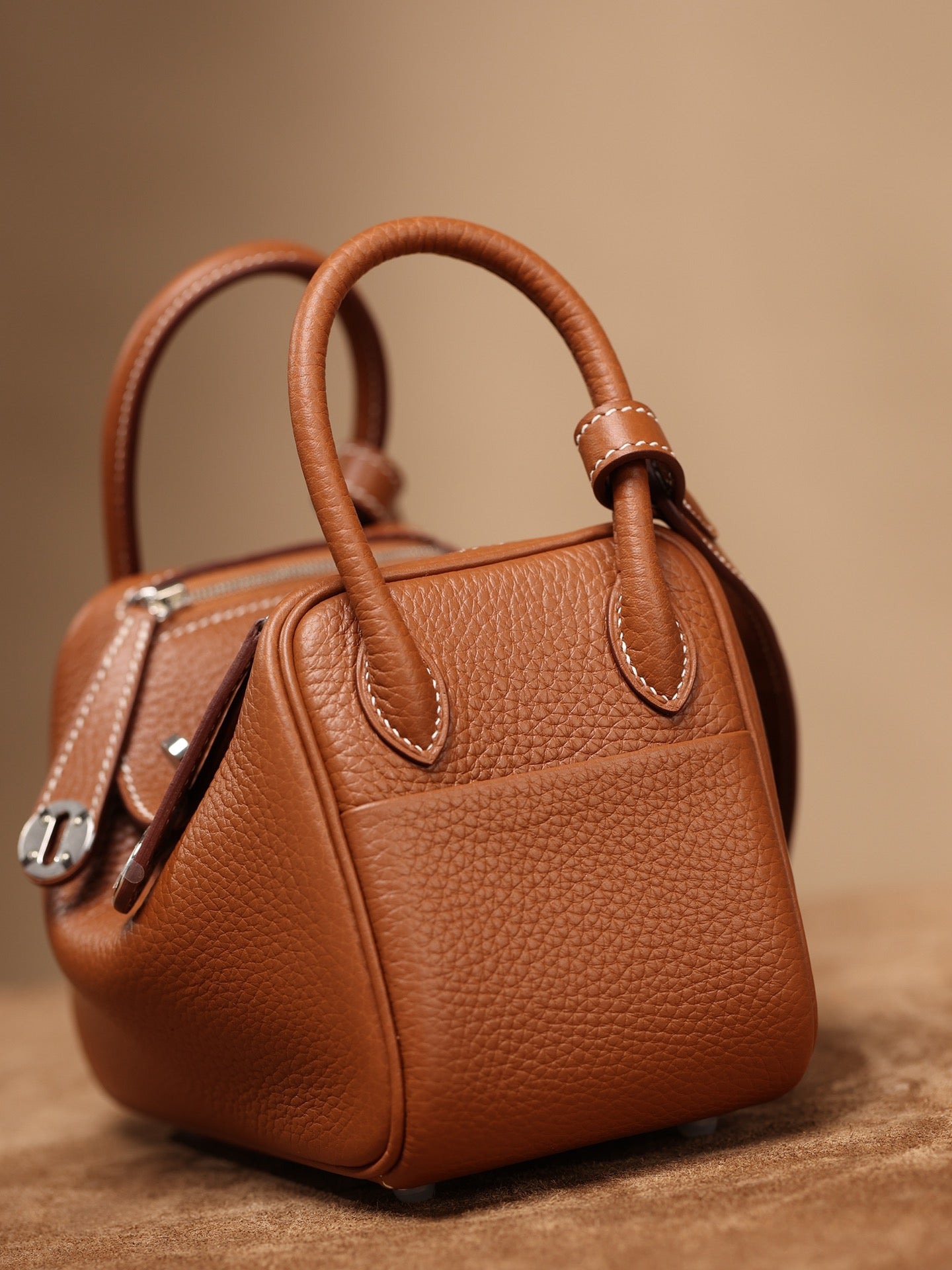 Hermès Lindy Mini 19 Shoulder bag