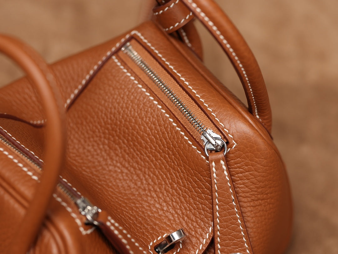 Hermès Lindy Mini 19 Shoulder bag