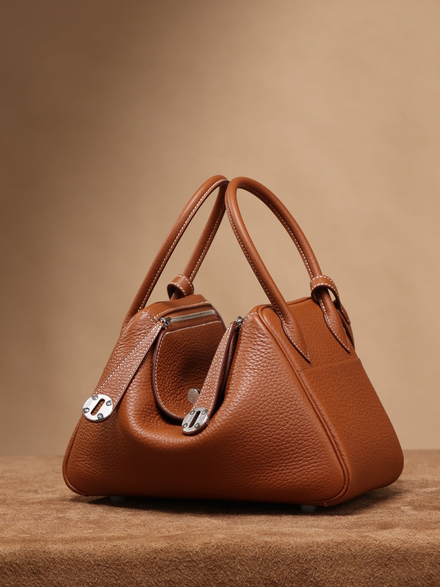 Hermès Lindy 26 Shoulder bag
