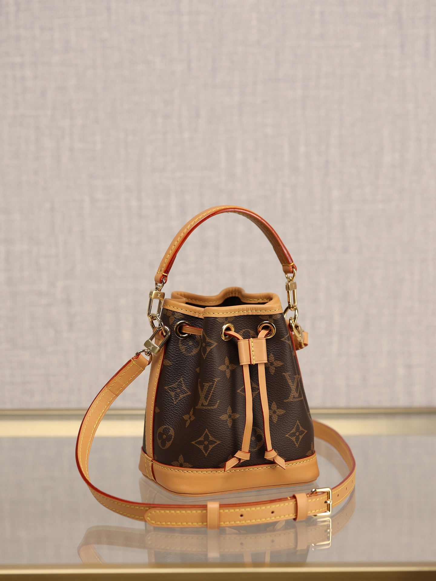 LV Bucket bag Mini