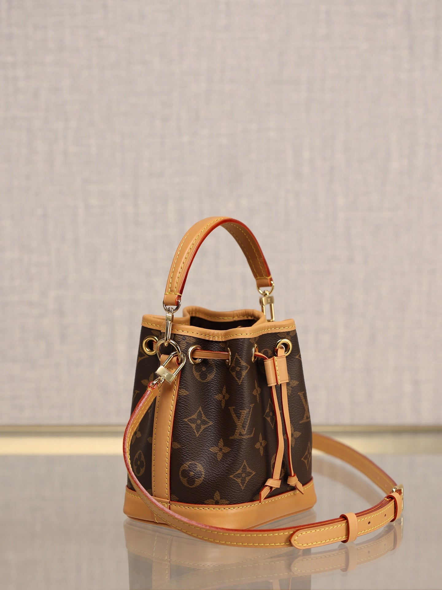 LV Bucket bag Mini