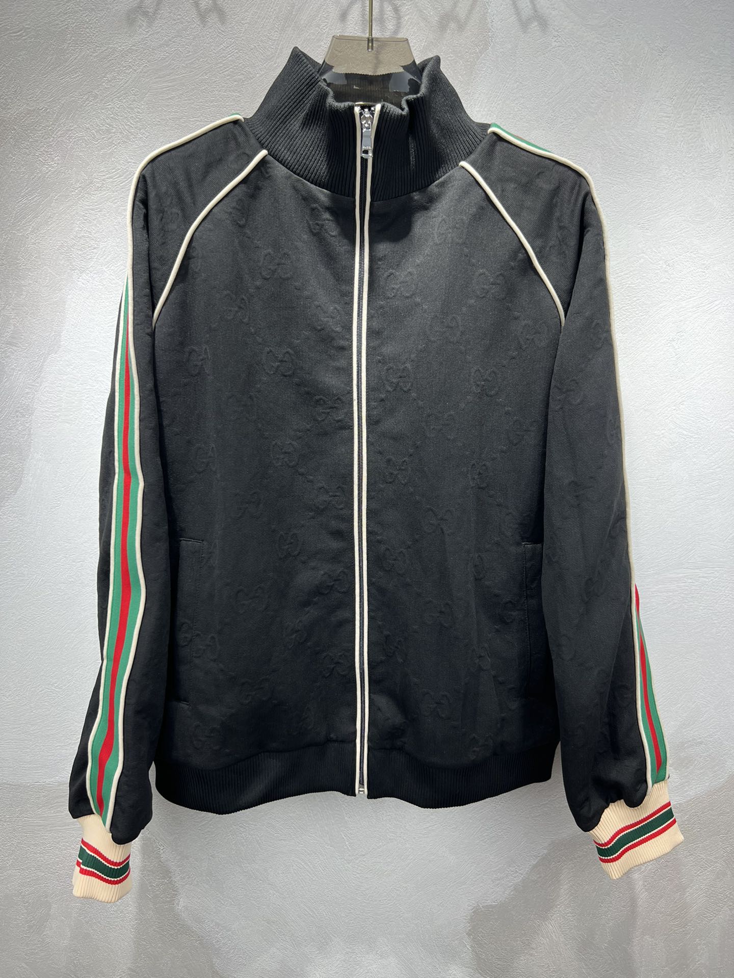 Gucci Coats & Jackets NO.5