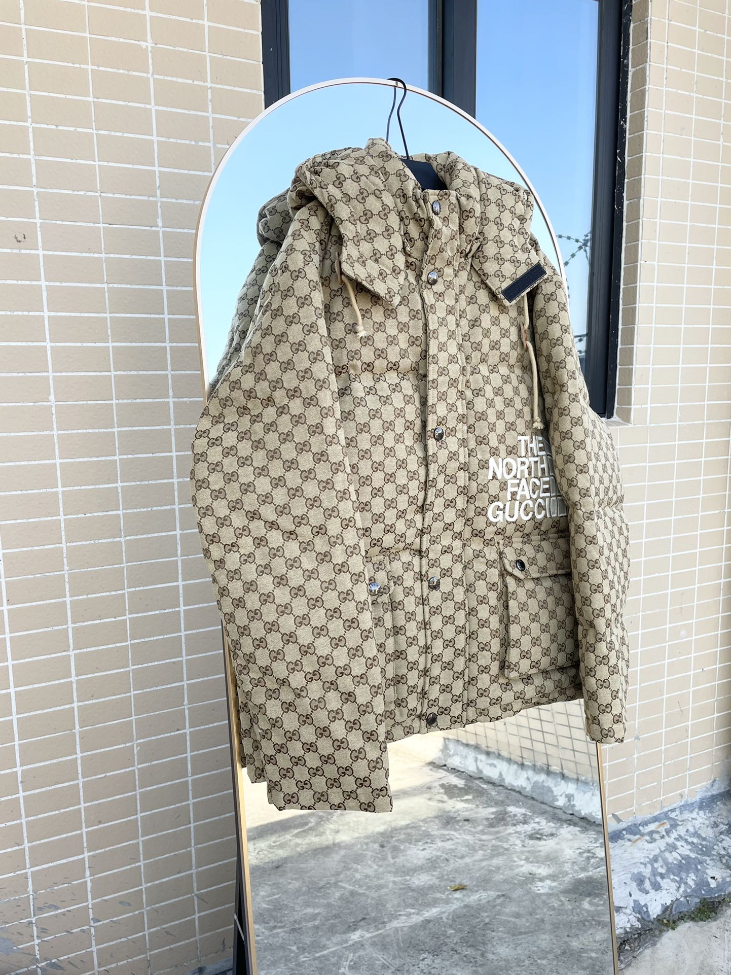 Gucci Coats & Jackets NO.5