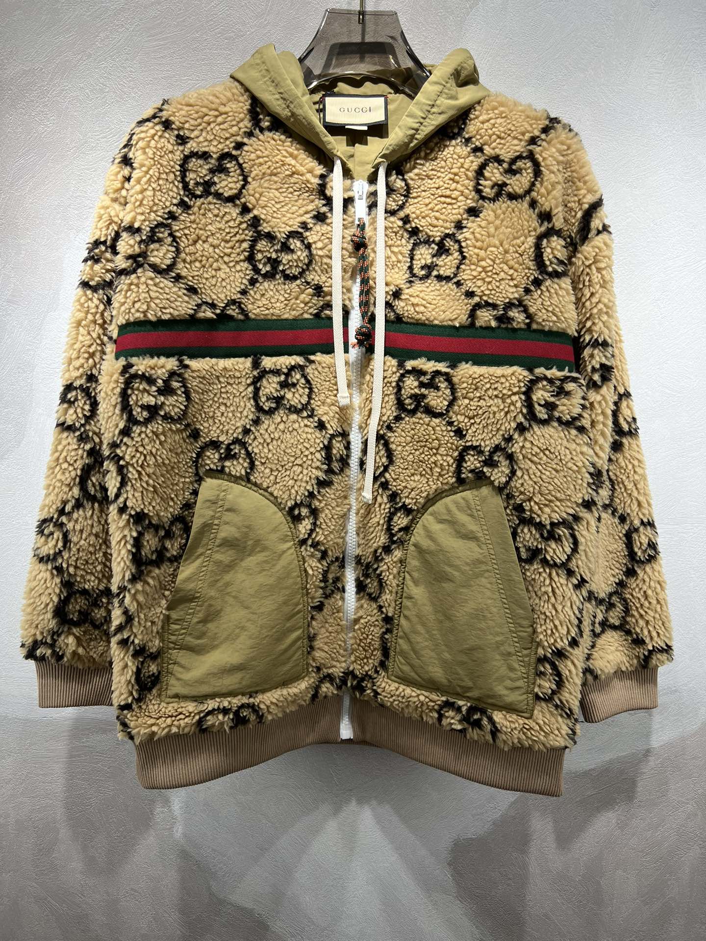 Gucci Coats & Jackets NO.5