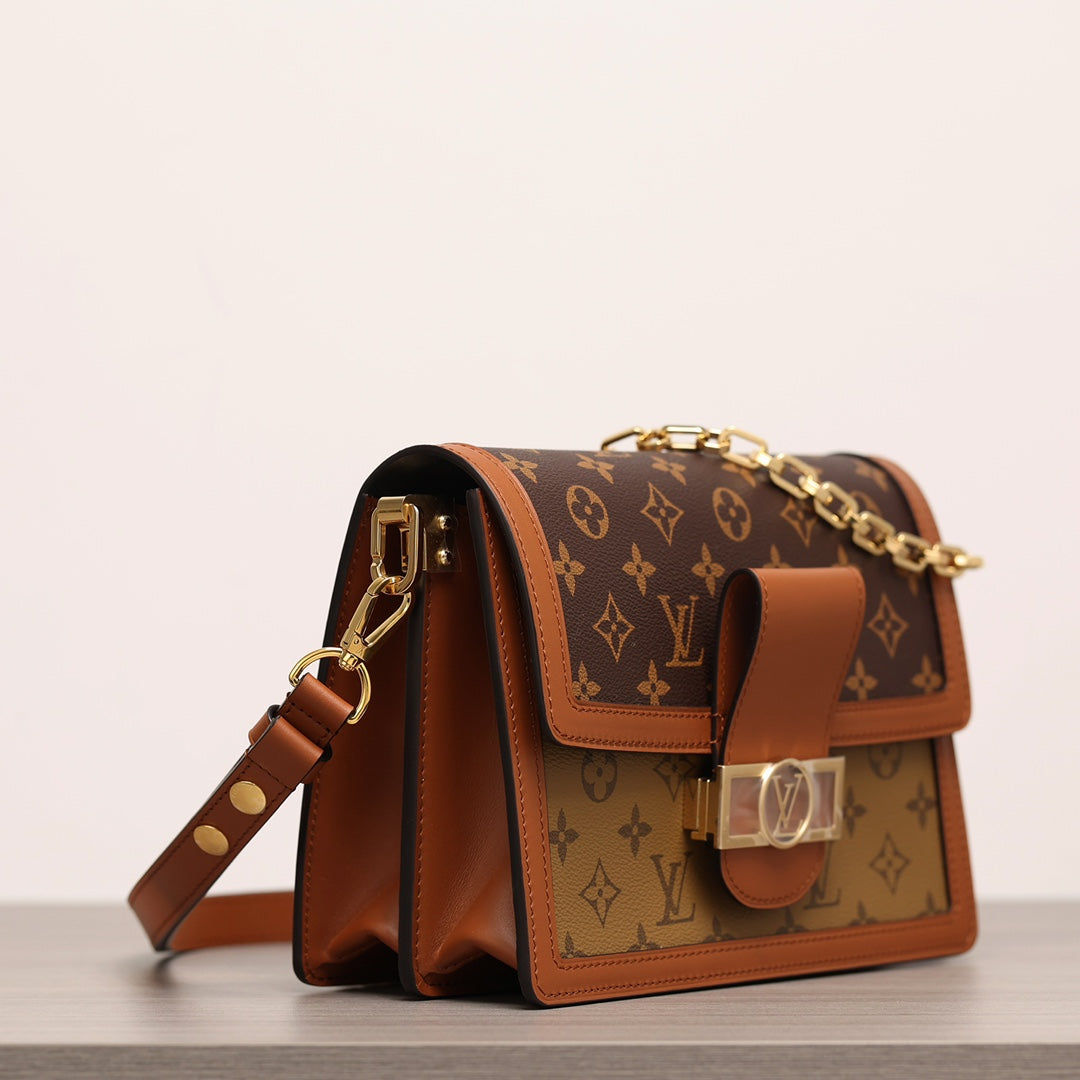 LV Dauphine MM Shoulder bag