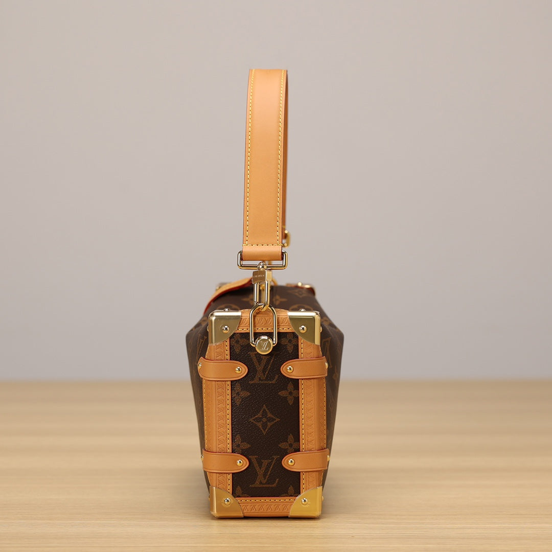 LV SIDE TRUNK Box bag