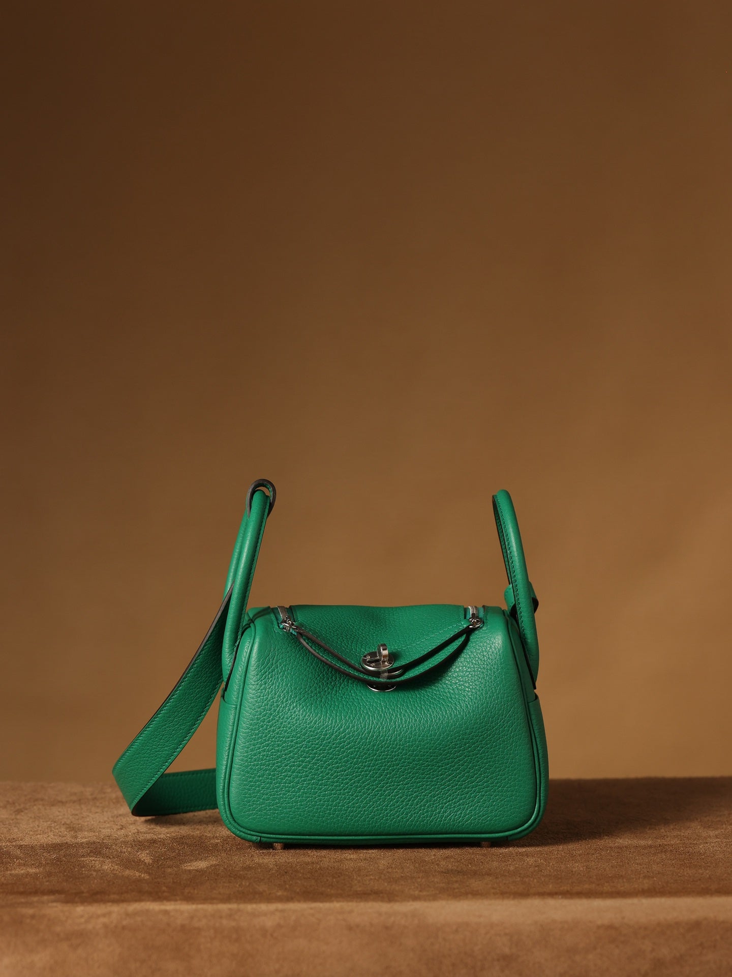 Hermès Lindy Mini 19 Shoulder bag