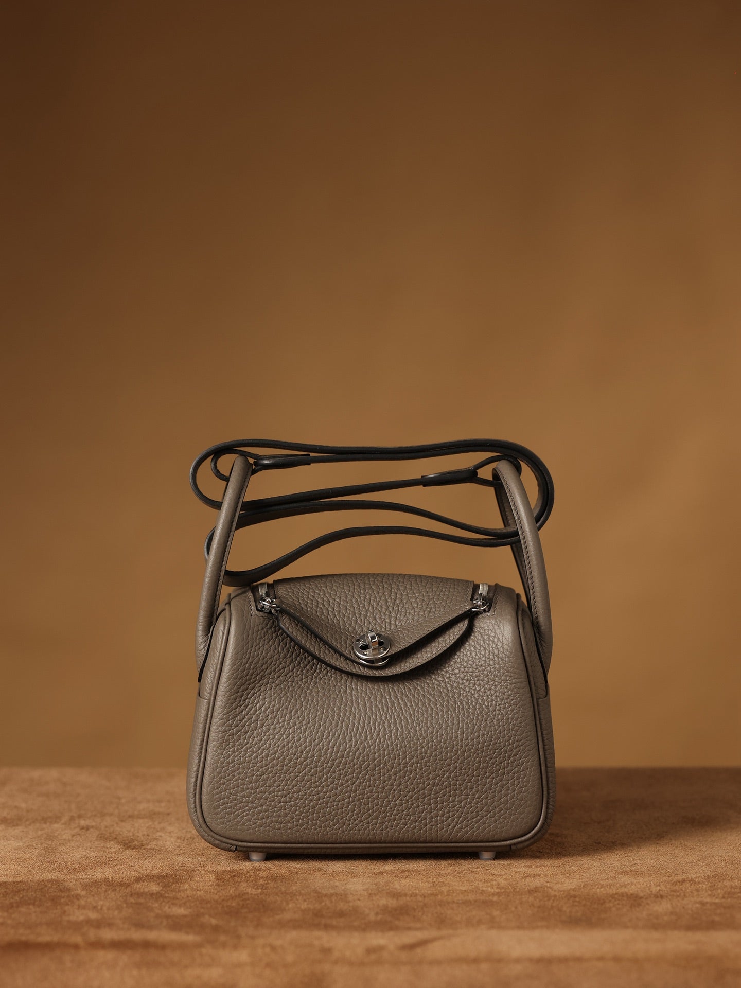 Hermès Lindy Mini 19 Shoulder bag