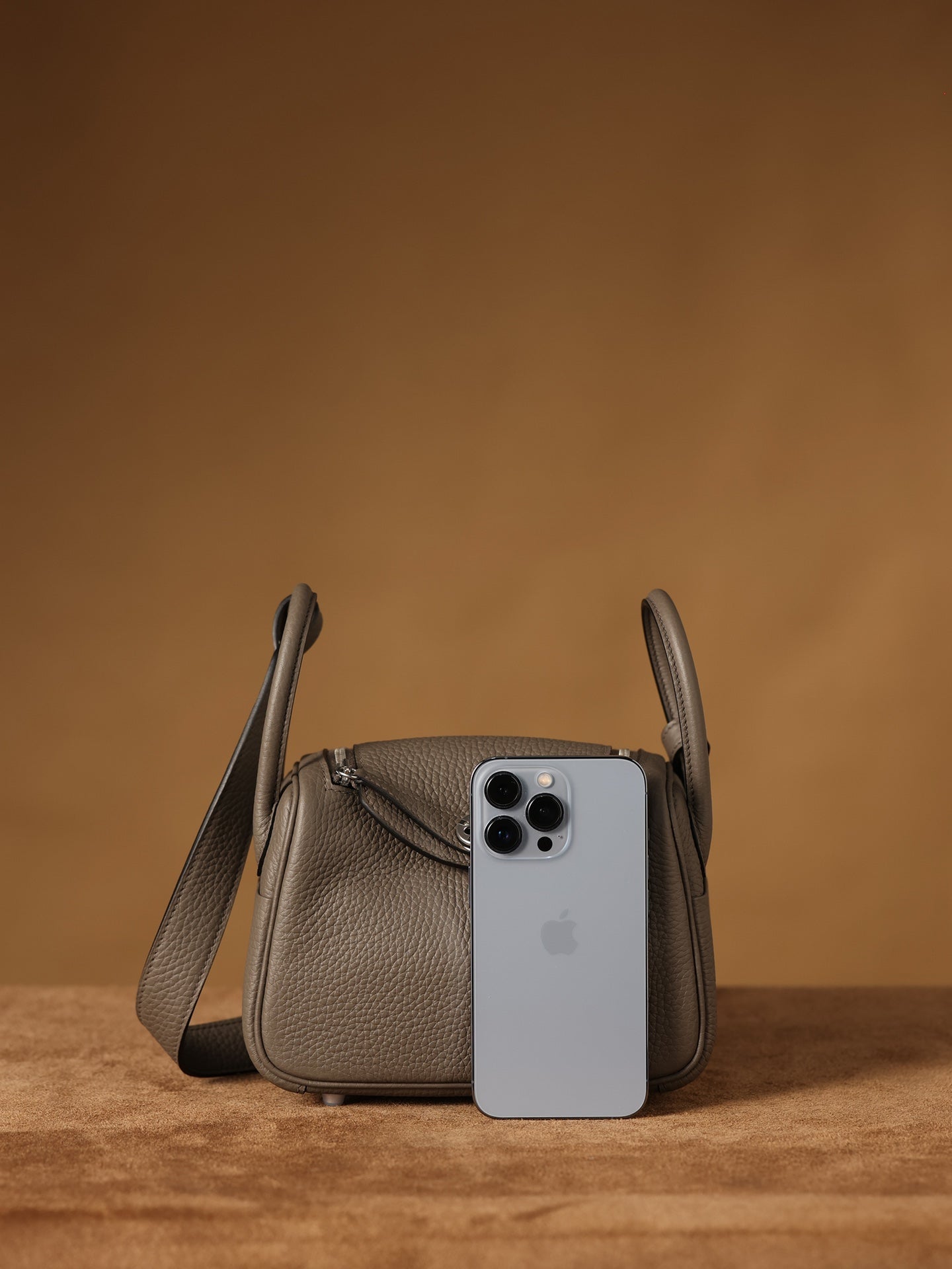 Hermès Lindy Mini 19 Shoulder bag