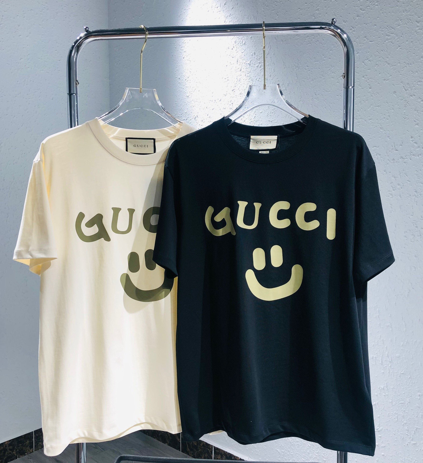 Gucci T-shirt NO.4