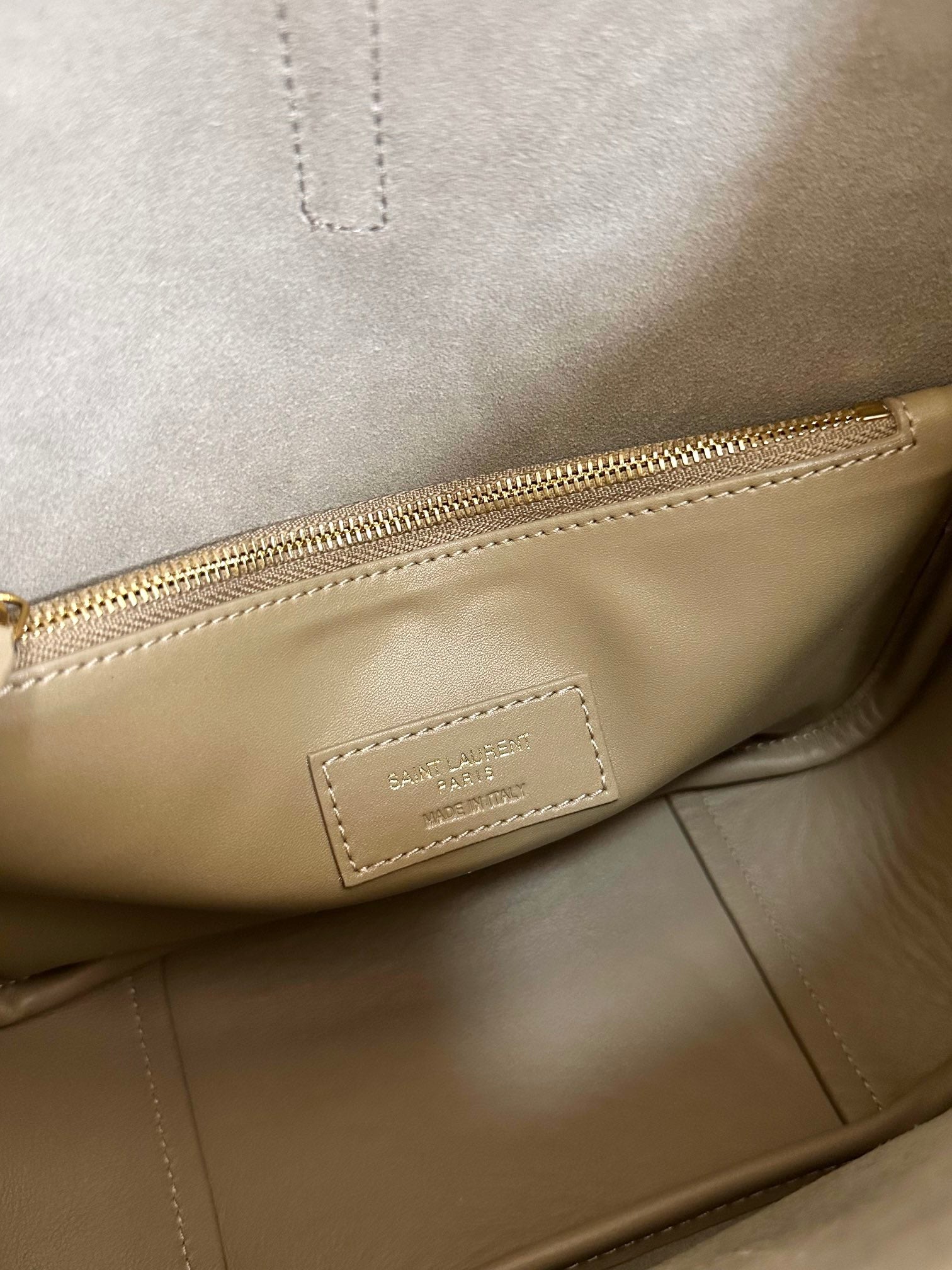 YSL LE5A7 Hobo Shoulder bag（Medium size）
