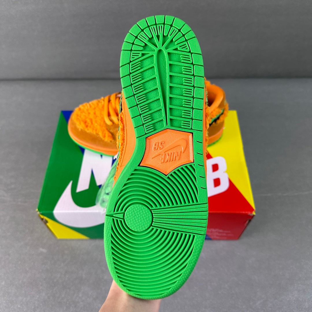 AY Batch-Nike Dunk SB Low "Orange Bear"