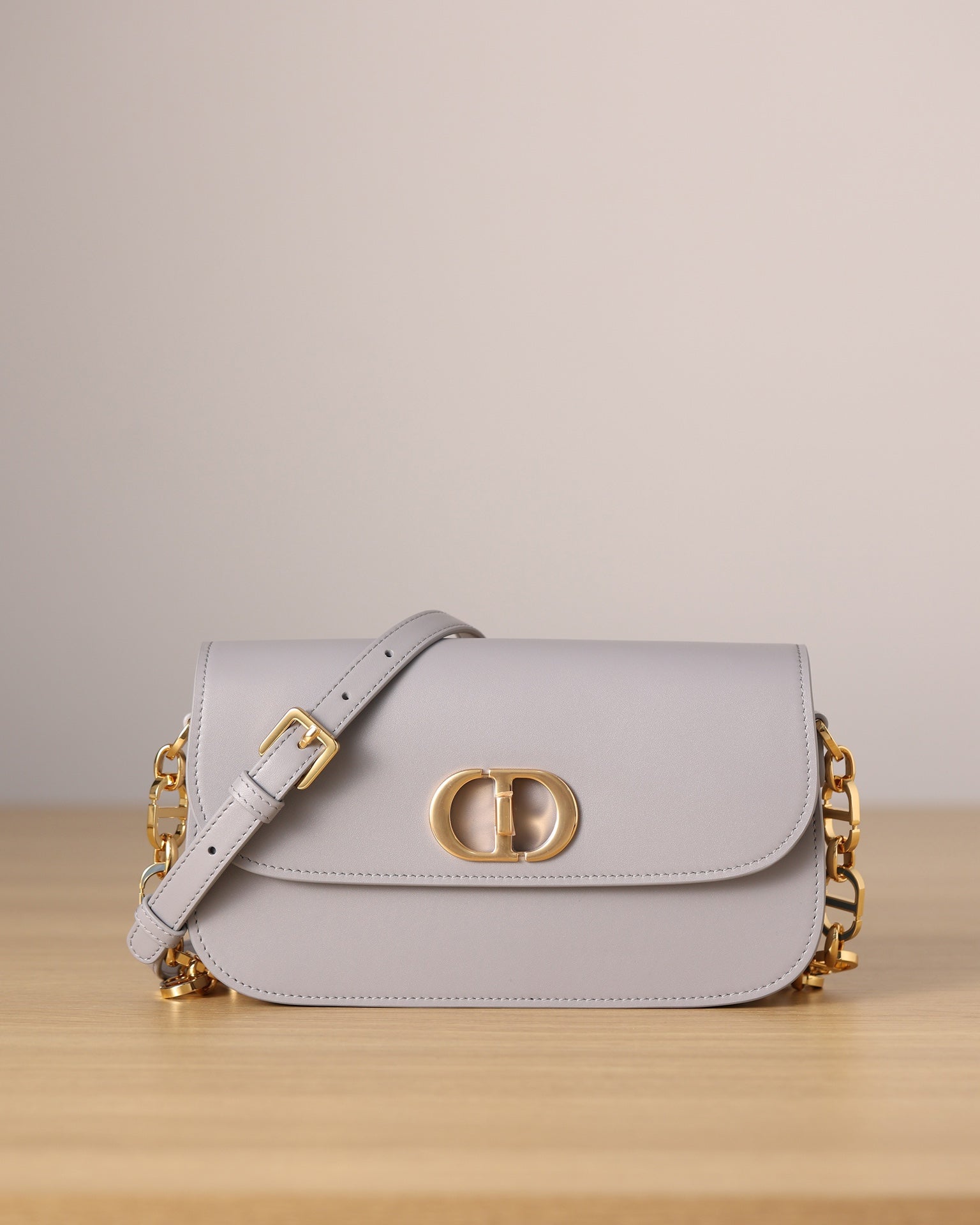 Dior 30 Montaigne Avenue CD