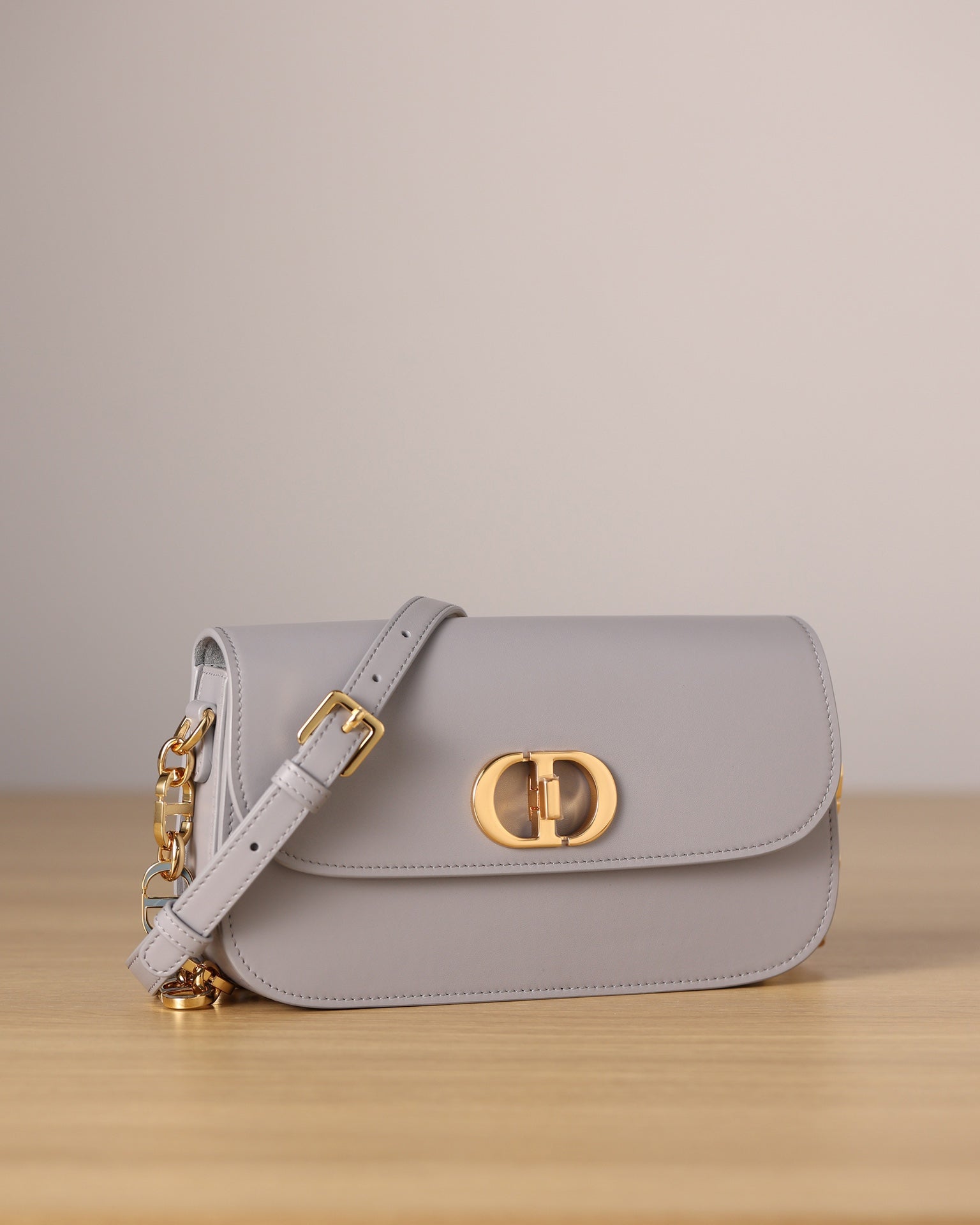 Dior 30 Montaigne Avenue CD