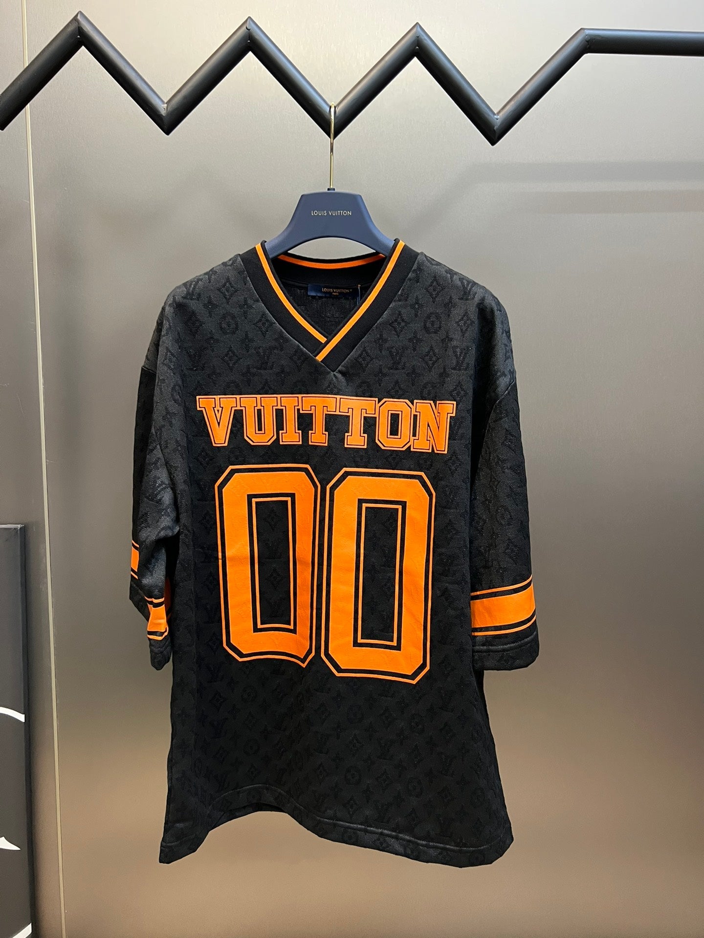 Louis Vuitton T-shirt NO.2