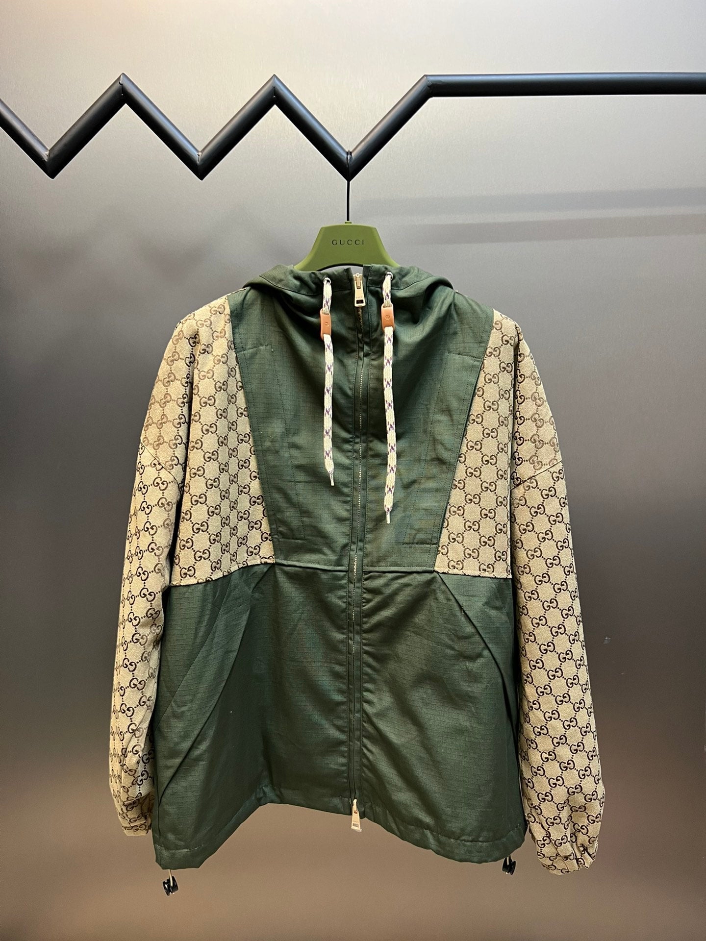 Gucci Coats & Jackets NO.1