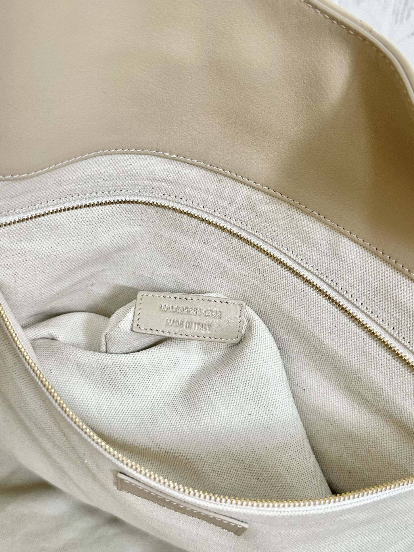 YSL lcare Maxi Logo Totebag