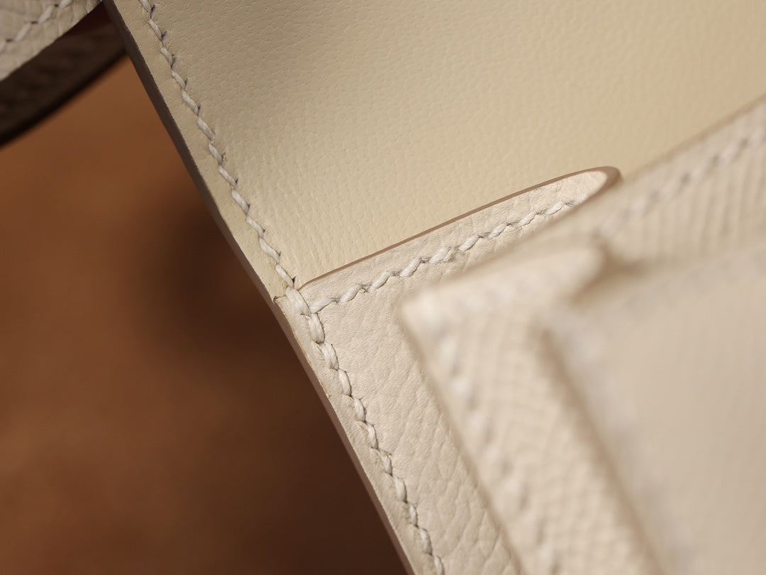 Hermès Constanace 19 Crossbody bag