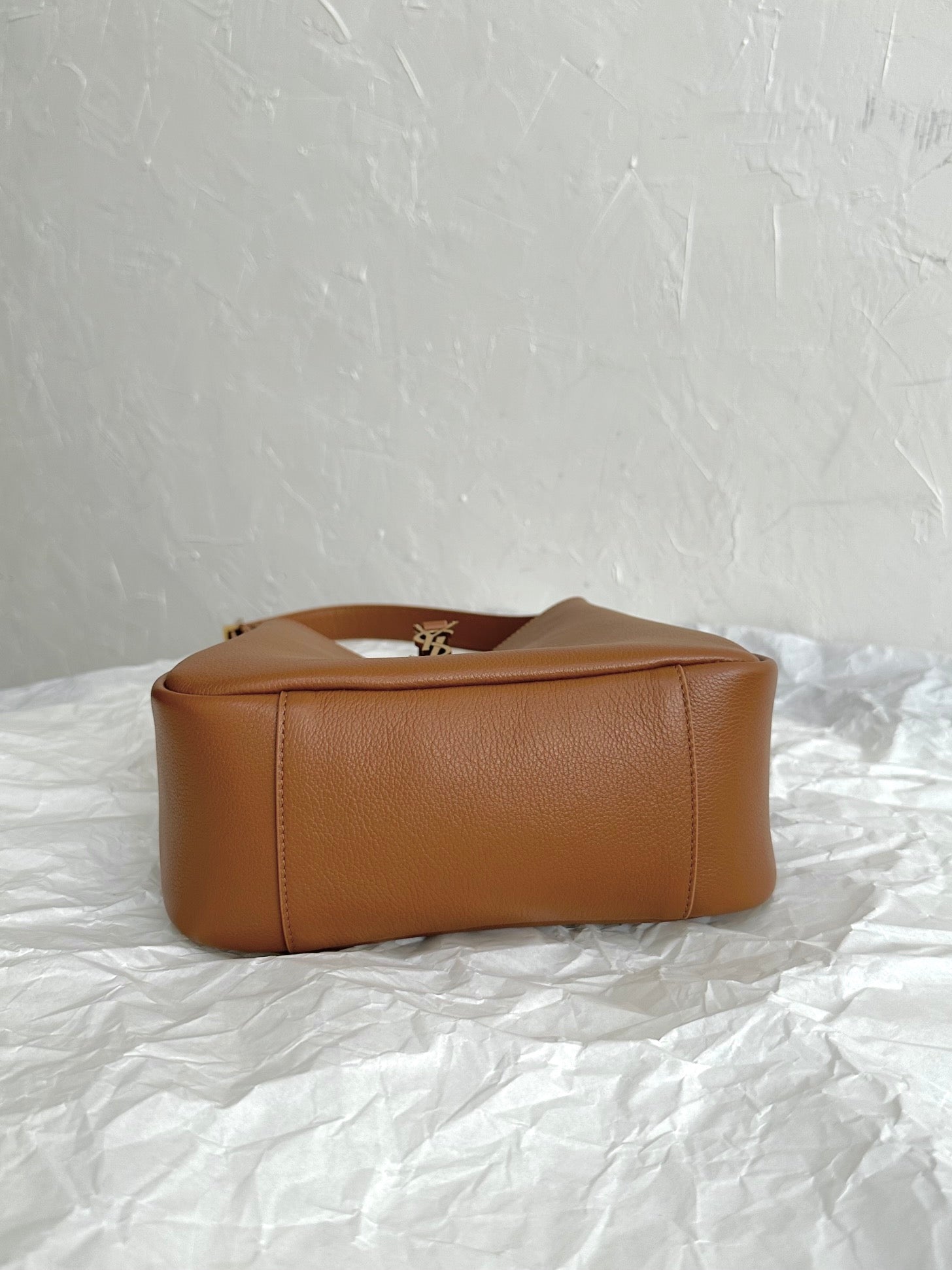 YSL LE5A7 Hobo Shoulder bag（Medium size）