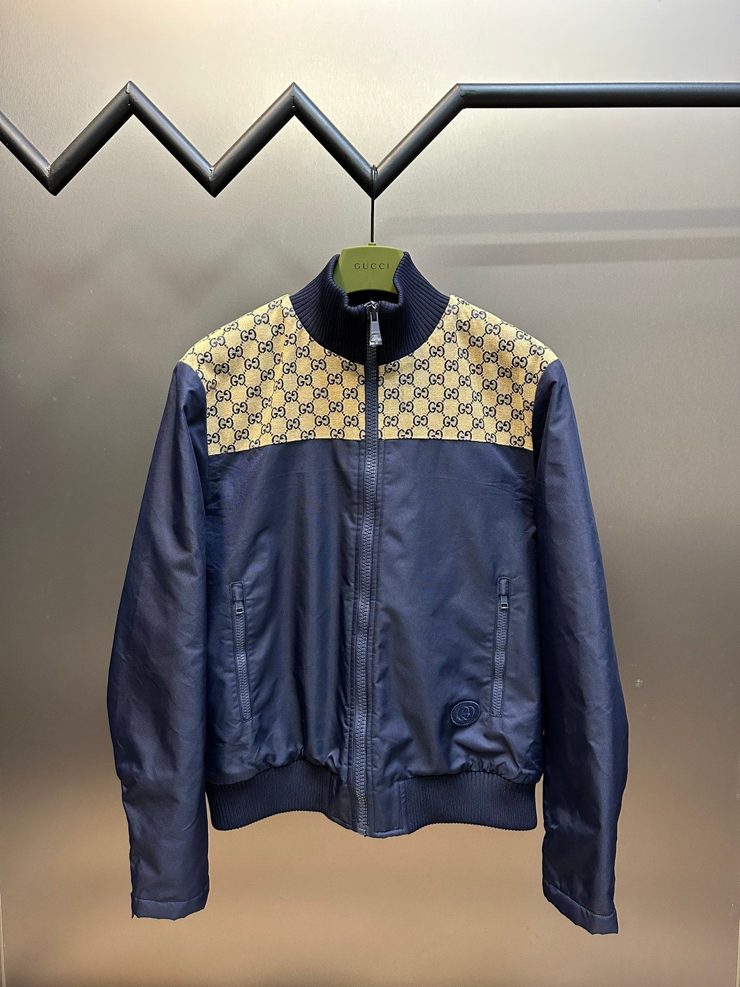 Gucci Coats & Jackets NO.1