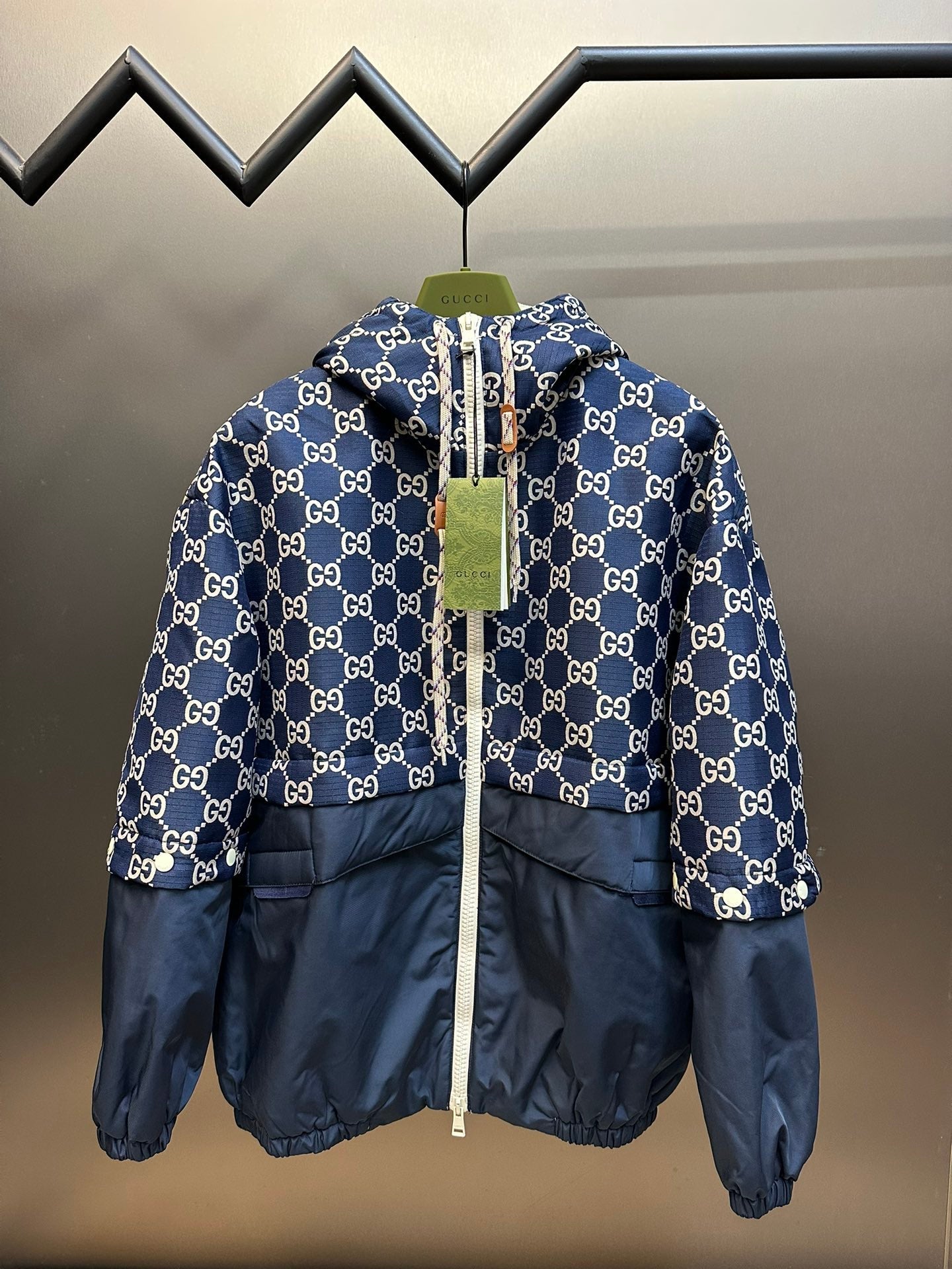 Gucci Coats & Jackets NO.1