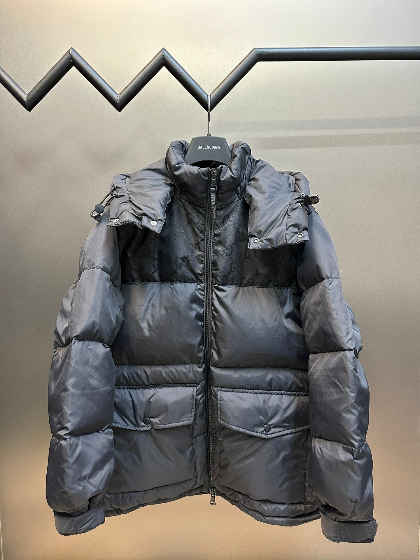 Gucci Coats & Jackets NO.1