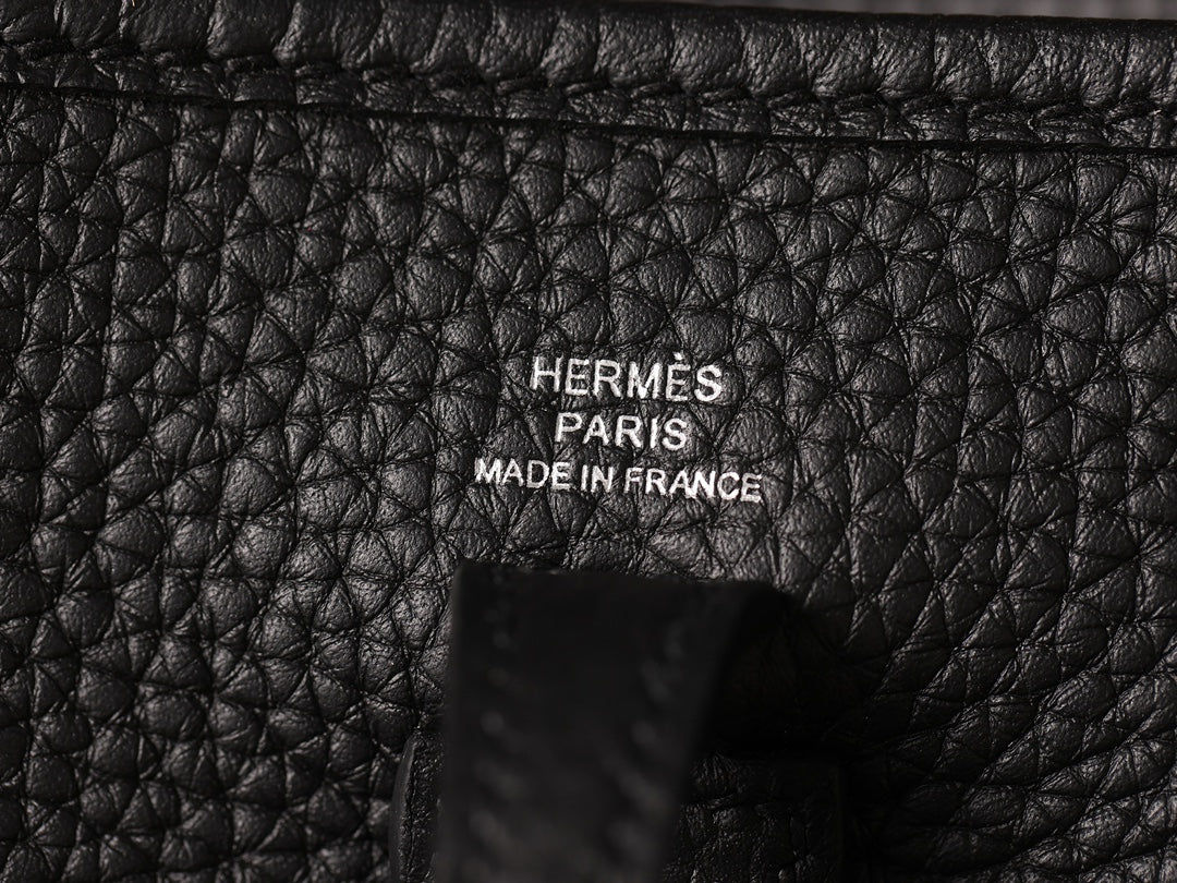 Hermès Evelyne 16 Shoulder bag