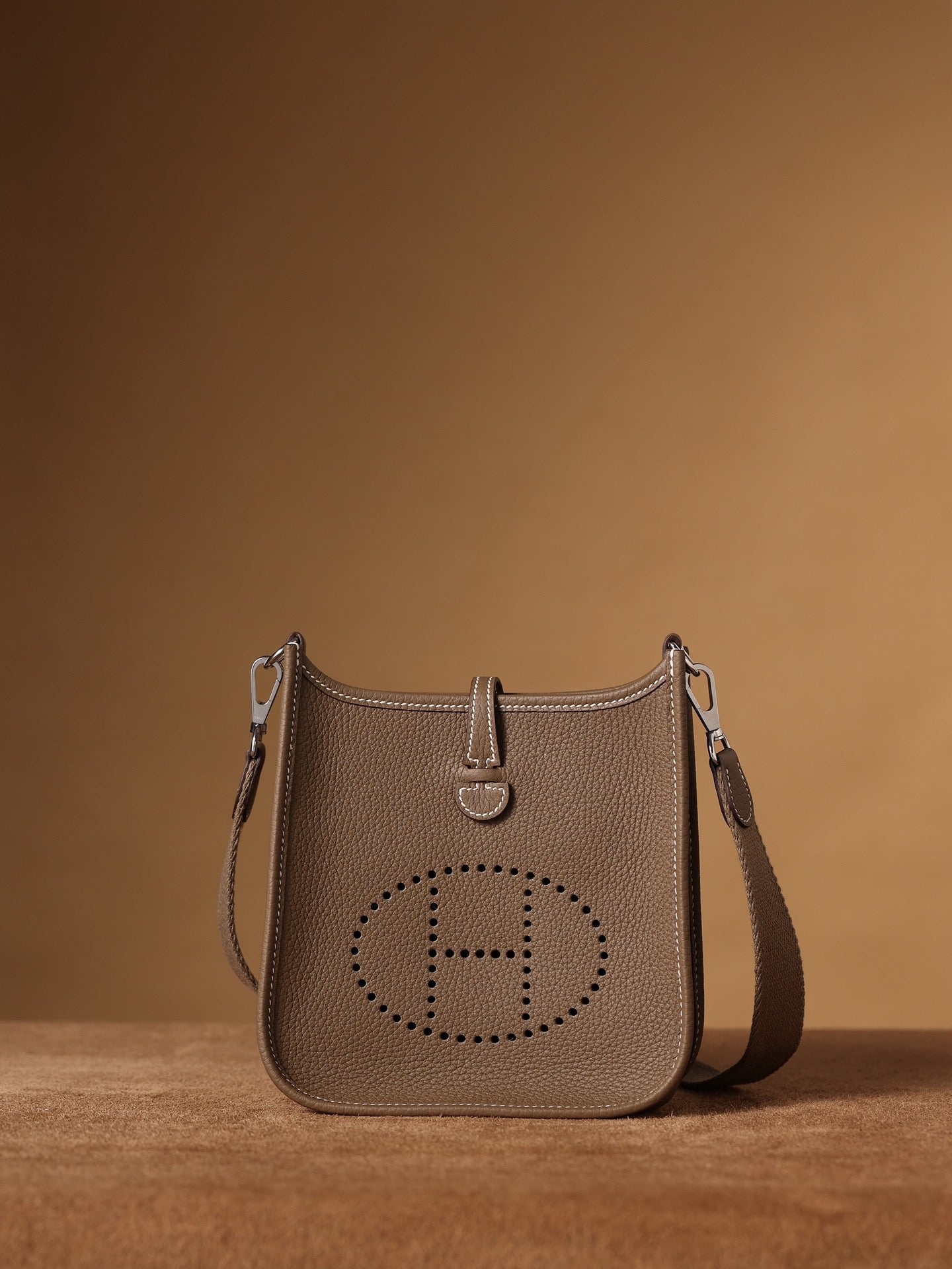 Hermès Evelyne 16 Shoulder bag