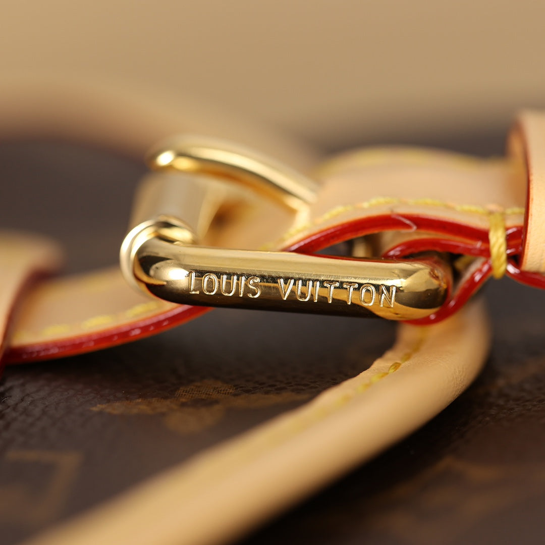 LV SAUMUR BB Handbag