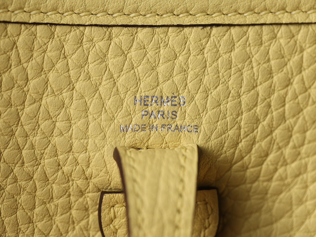 Hermès Evelyne 16 Shoulder bag