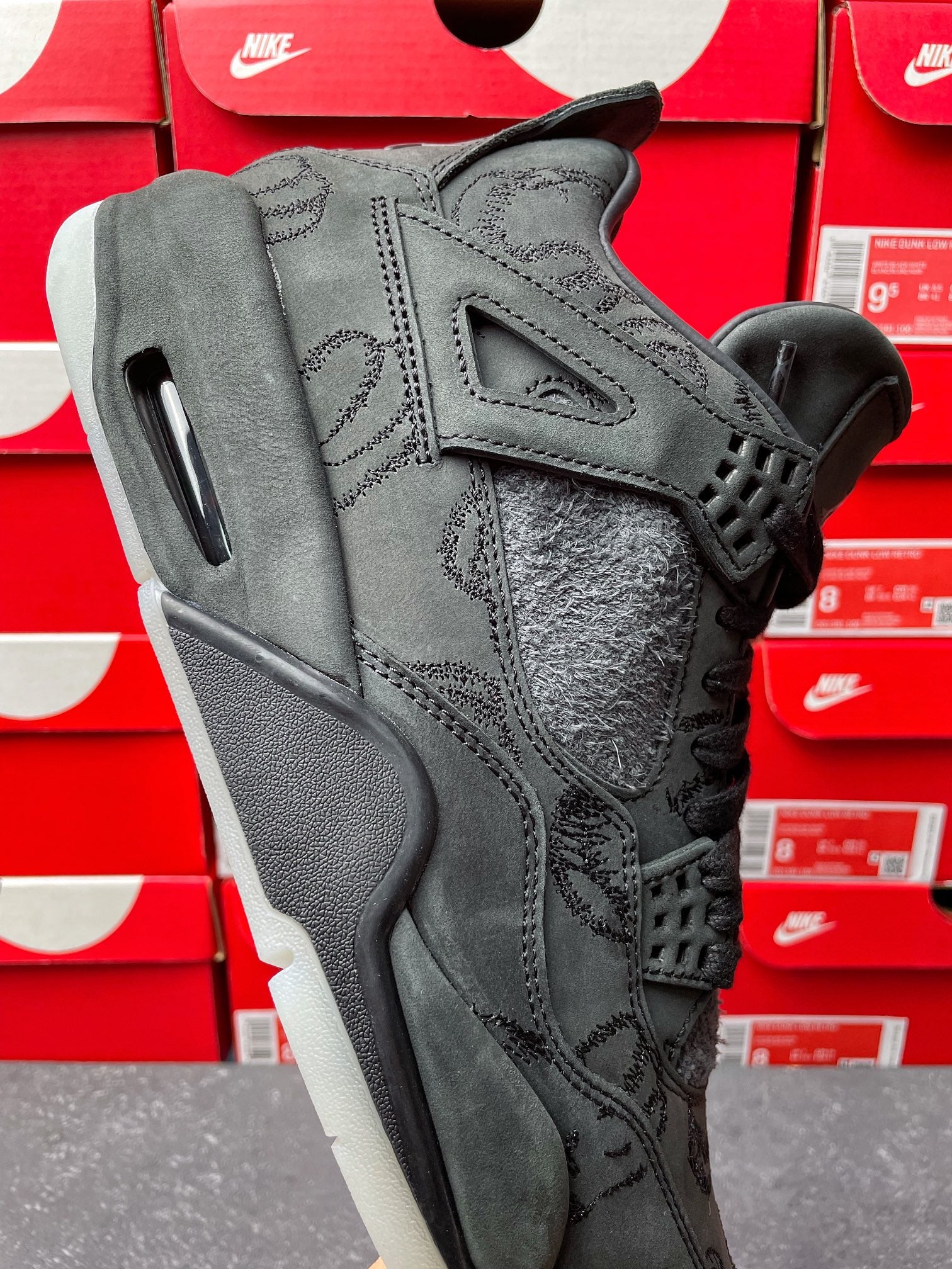GX Batch-Kaws × Air Jordan 4 Black