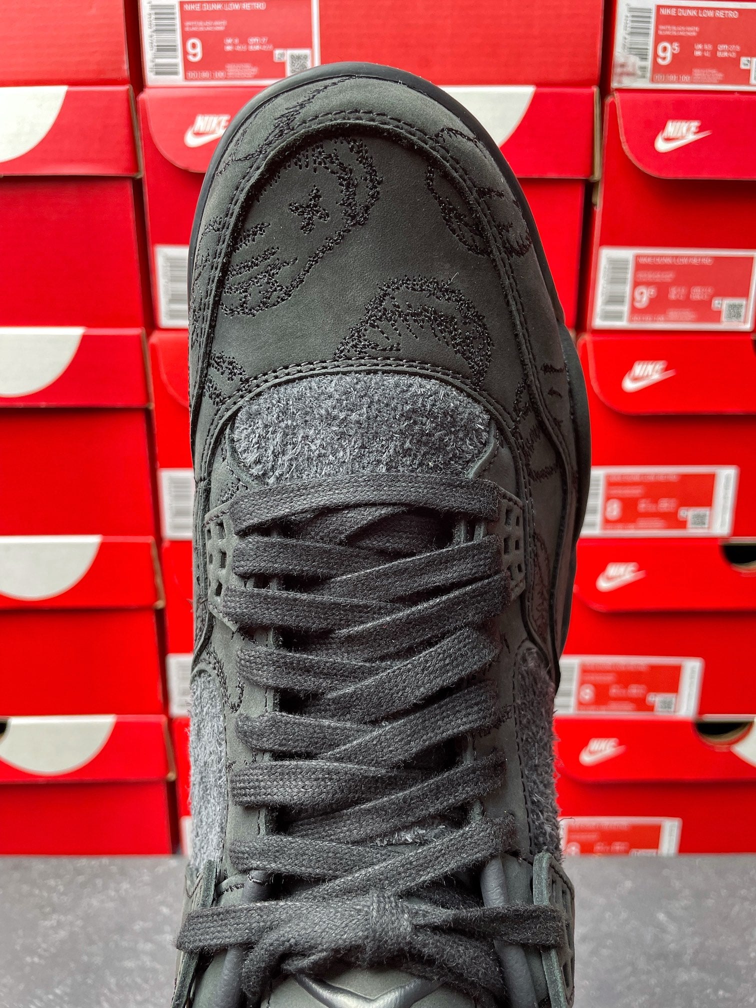 GX Batch-Kaws × Air Jordan 4 Black