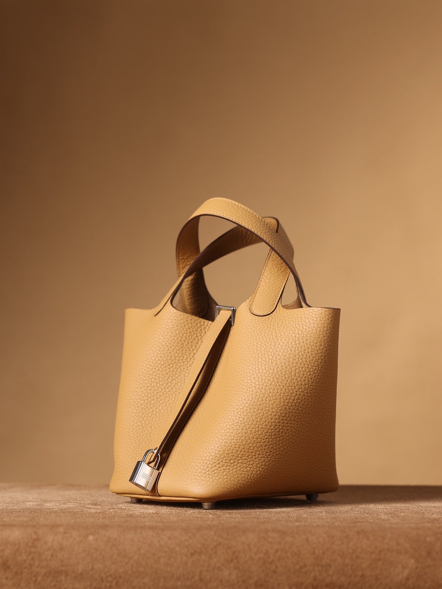 Hermès Picotin Lock 18 Handbag