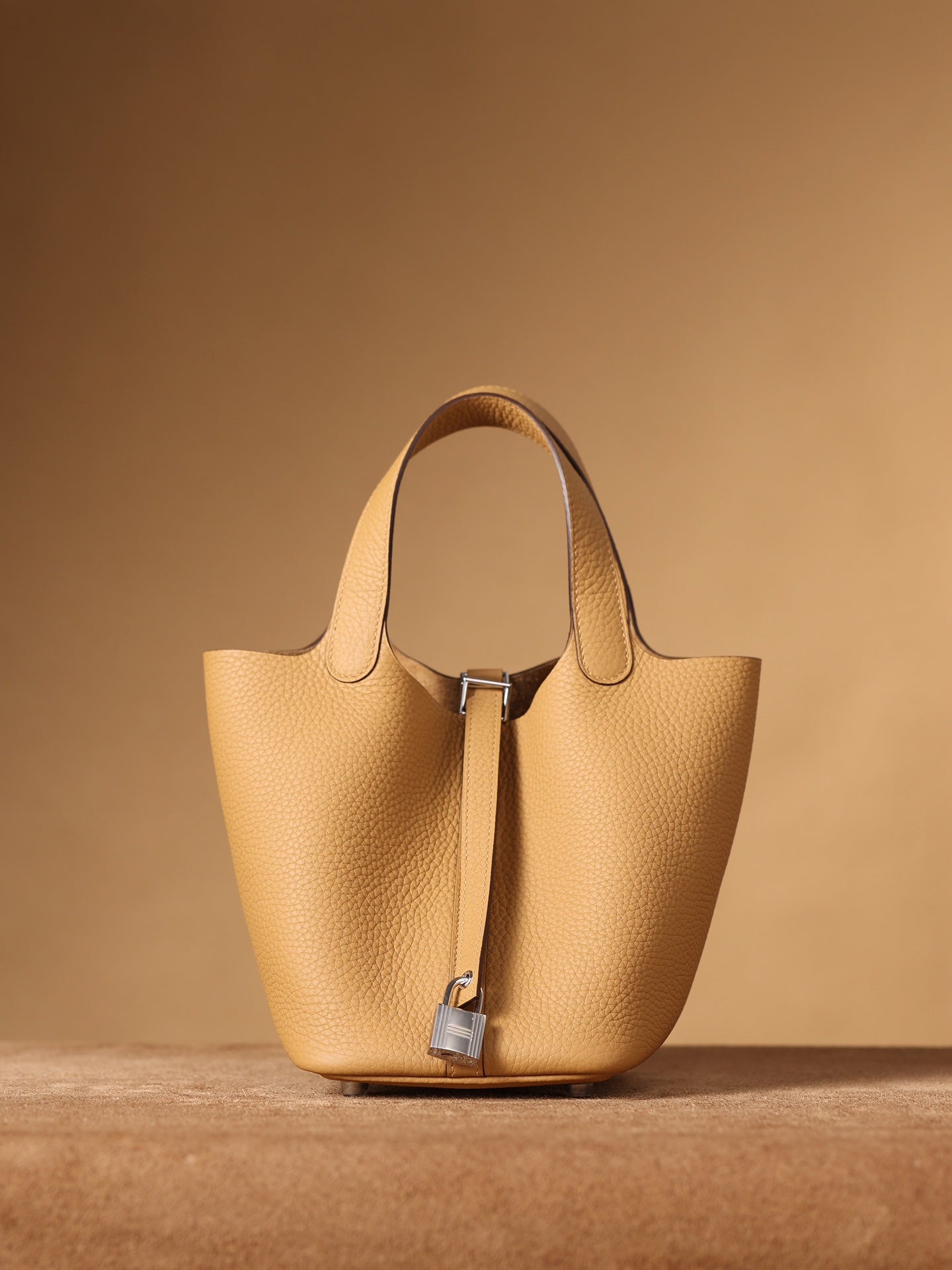 Hermès Picotin Lock 18 Handbag