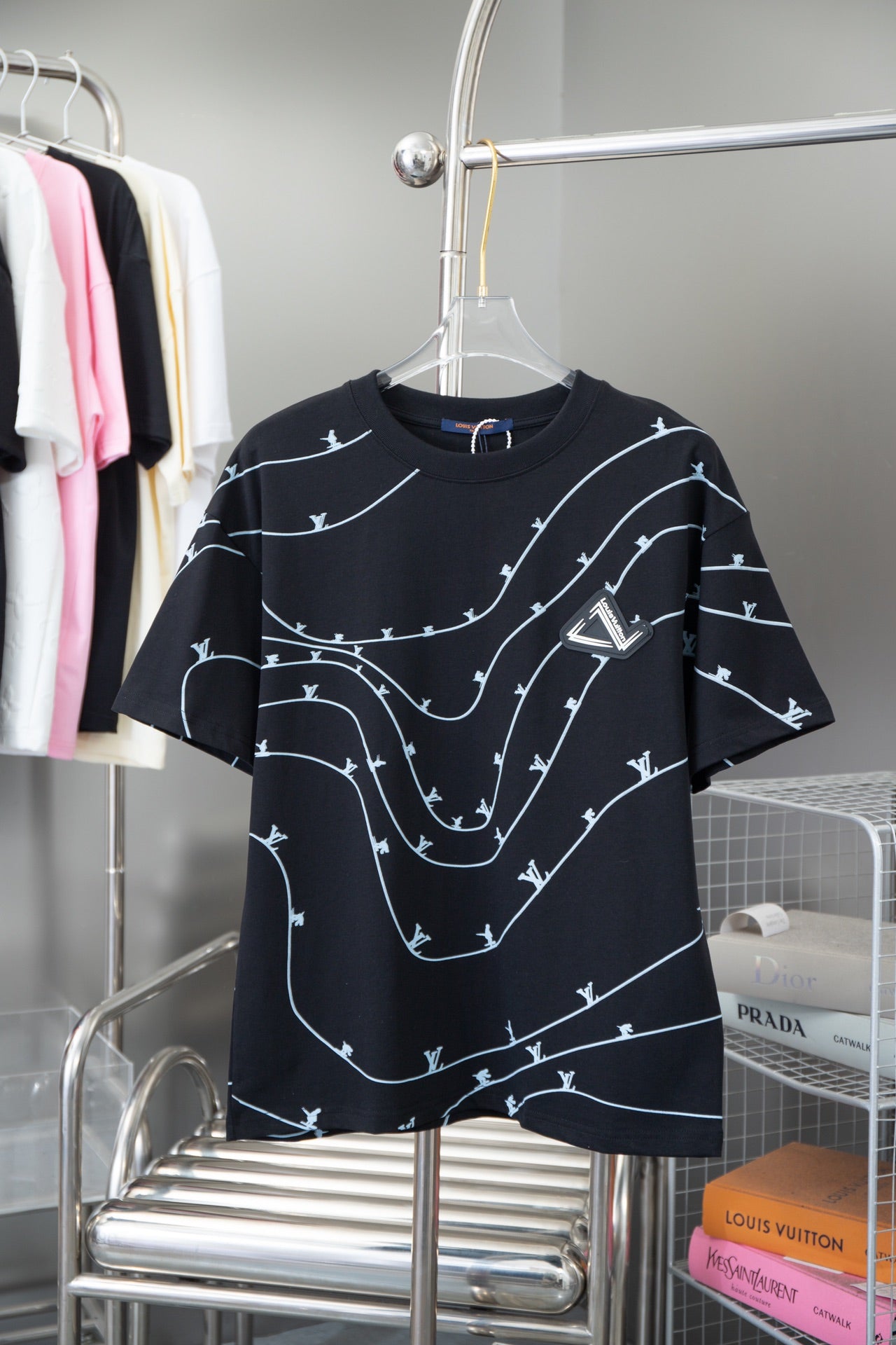 Louis Vuitton T-shirt NO.3