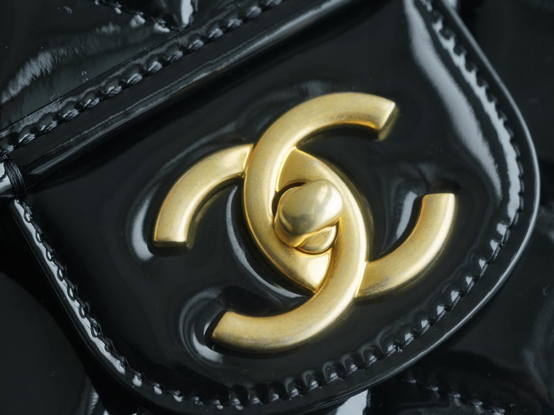 Chanel 22K Handbag