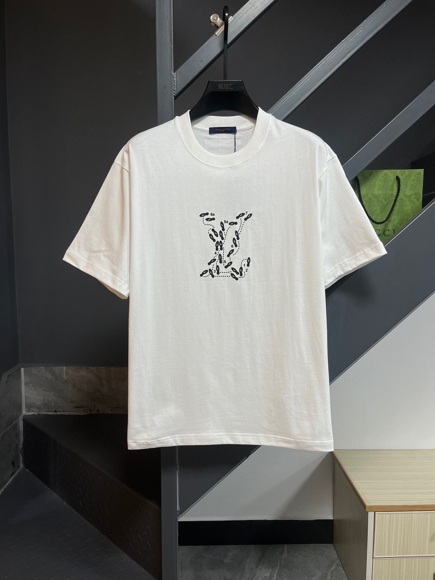 Louis Vuitton T-shirt NO.3