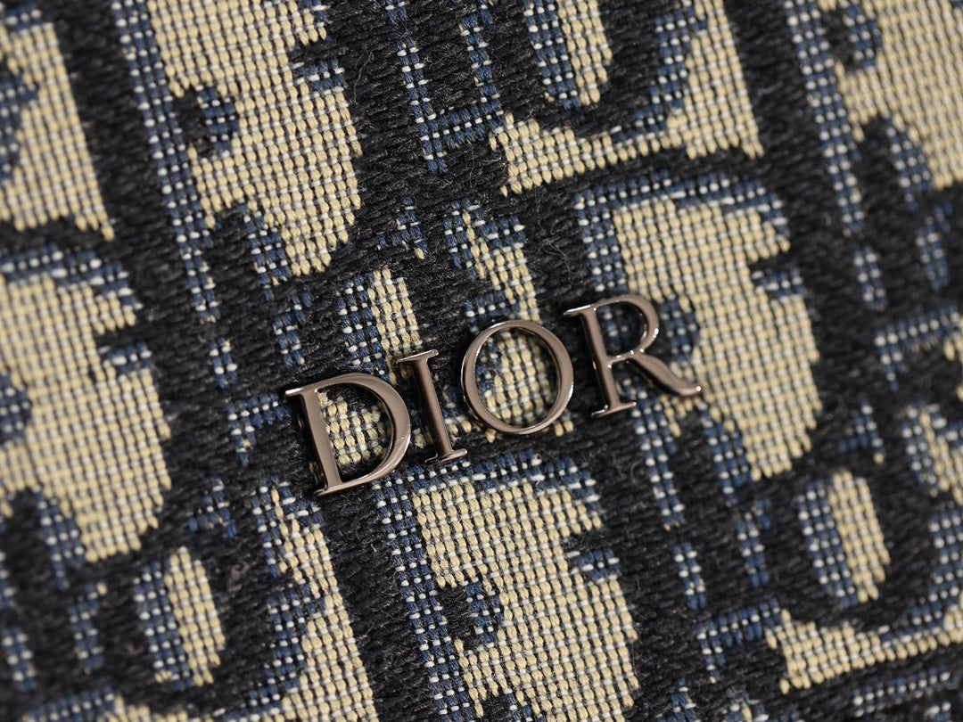 Dior Safari Messenger bag