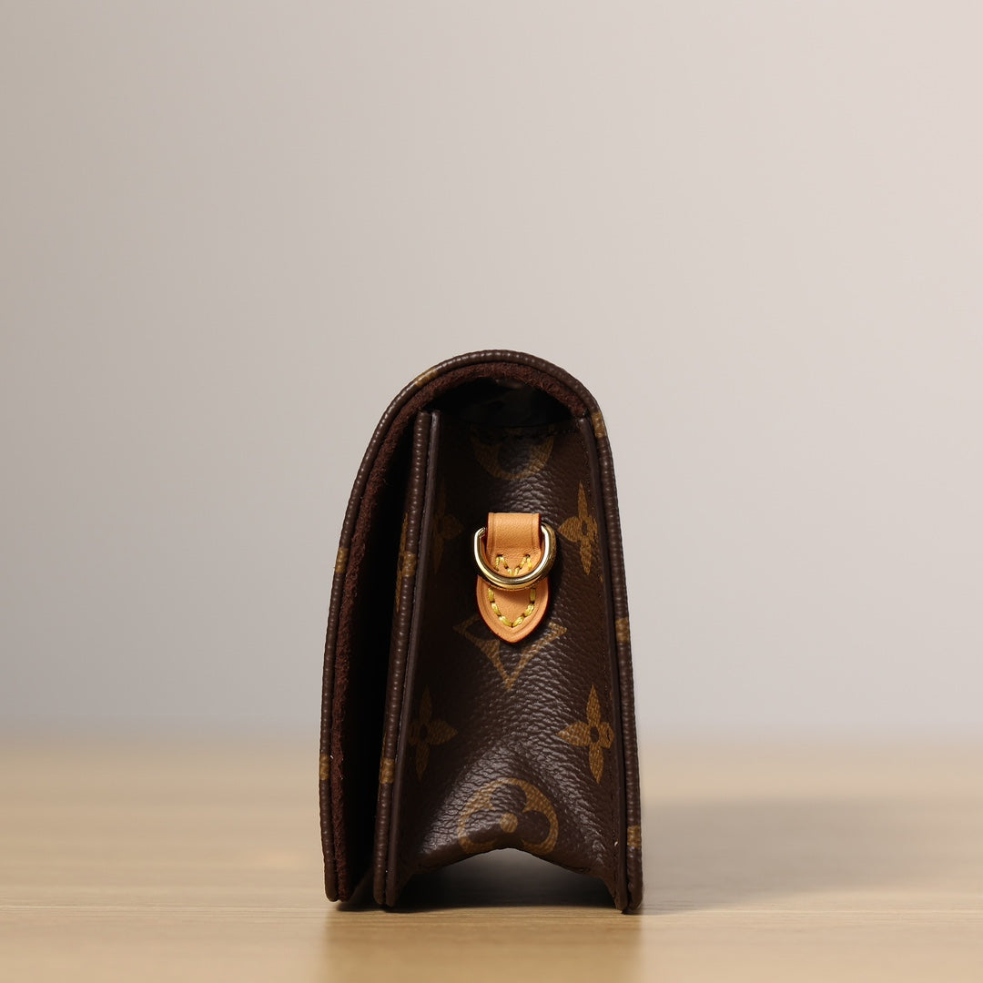 LV Lily Wallet