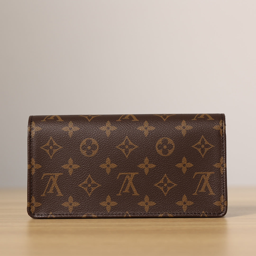 LV Lily Wallet