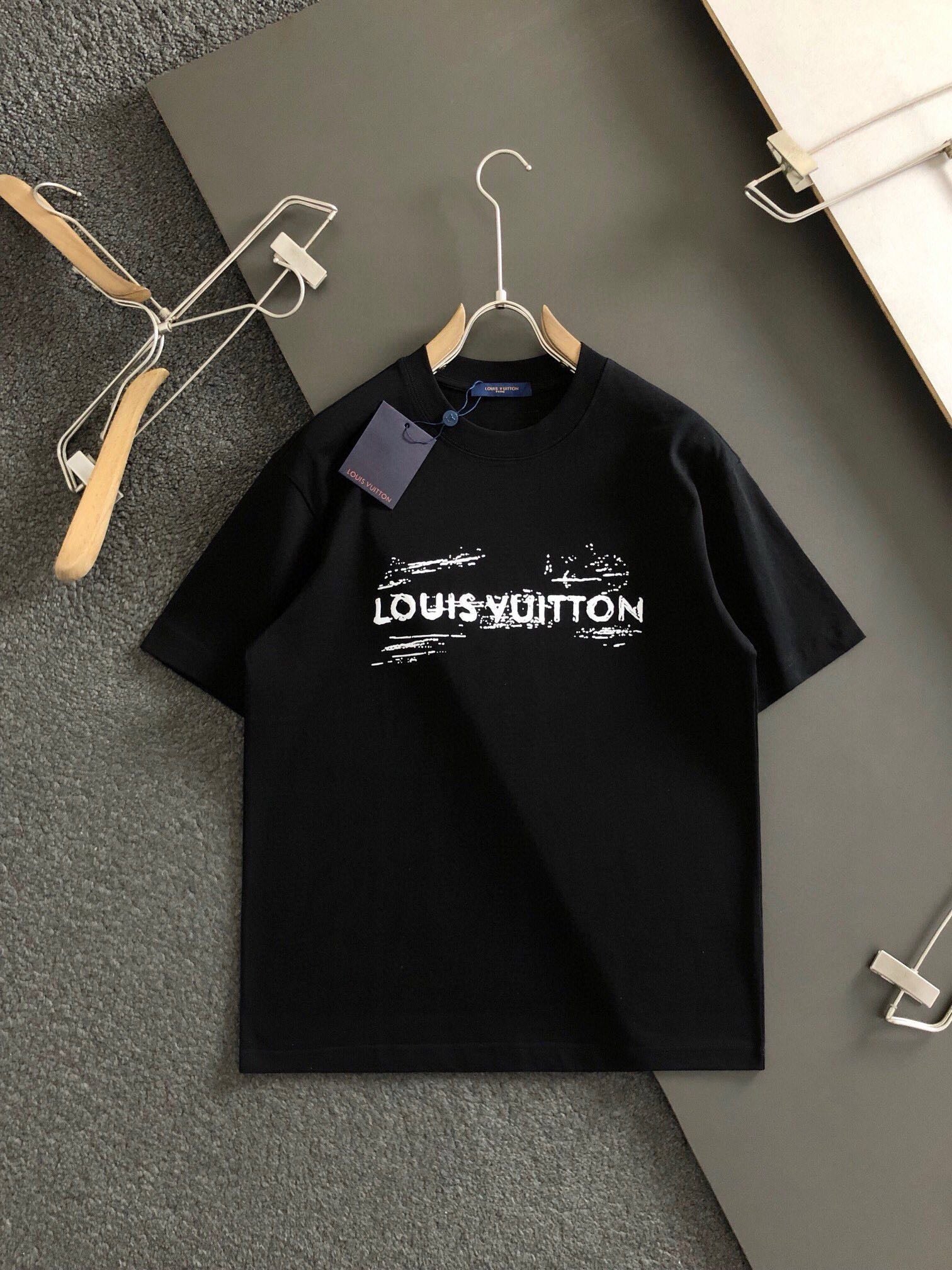 Louis Vuitton T-shirt NO.7