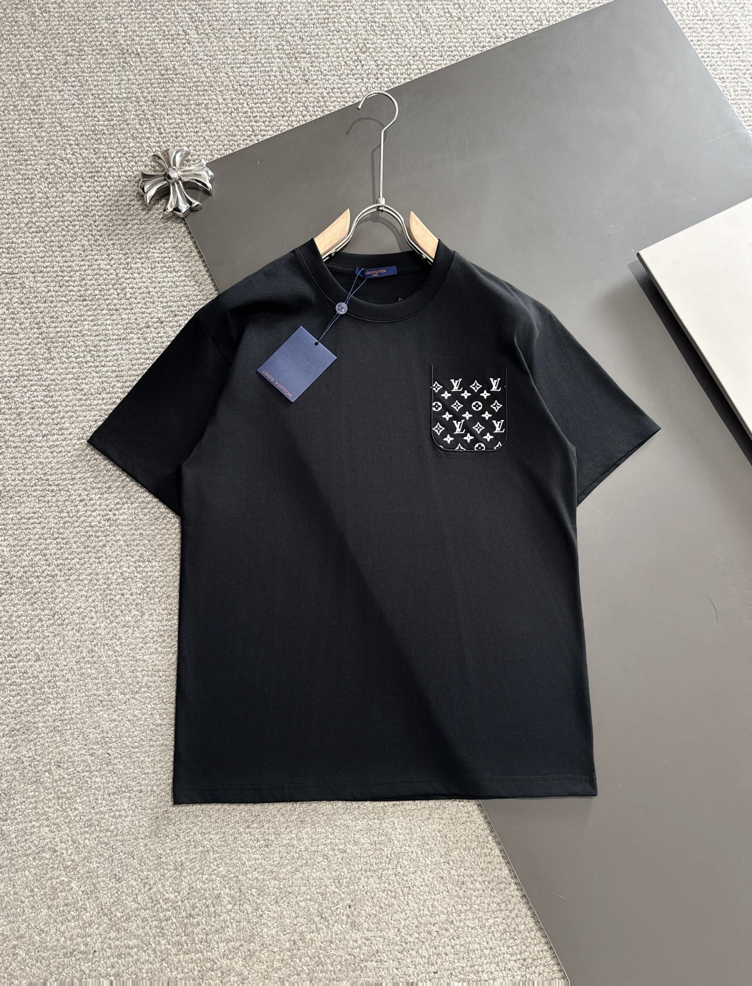 Louis Vuitton T-shirt NO.7
