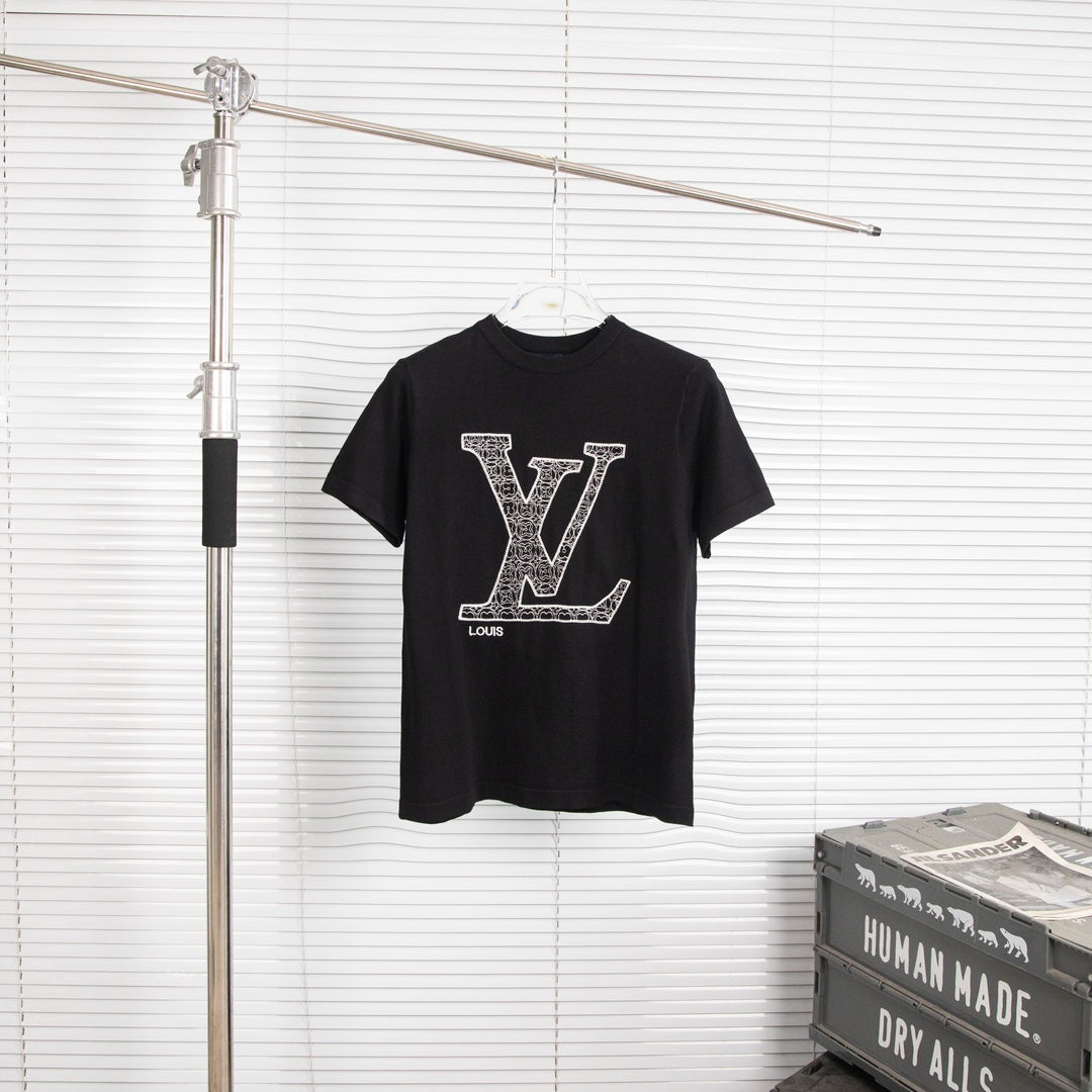 Louis Vuitton T-shirt NO.3