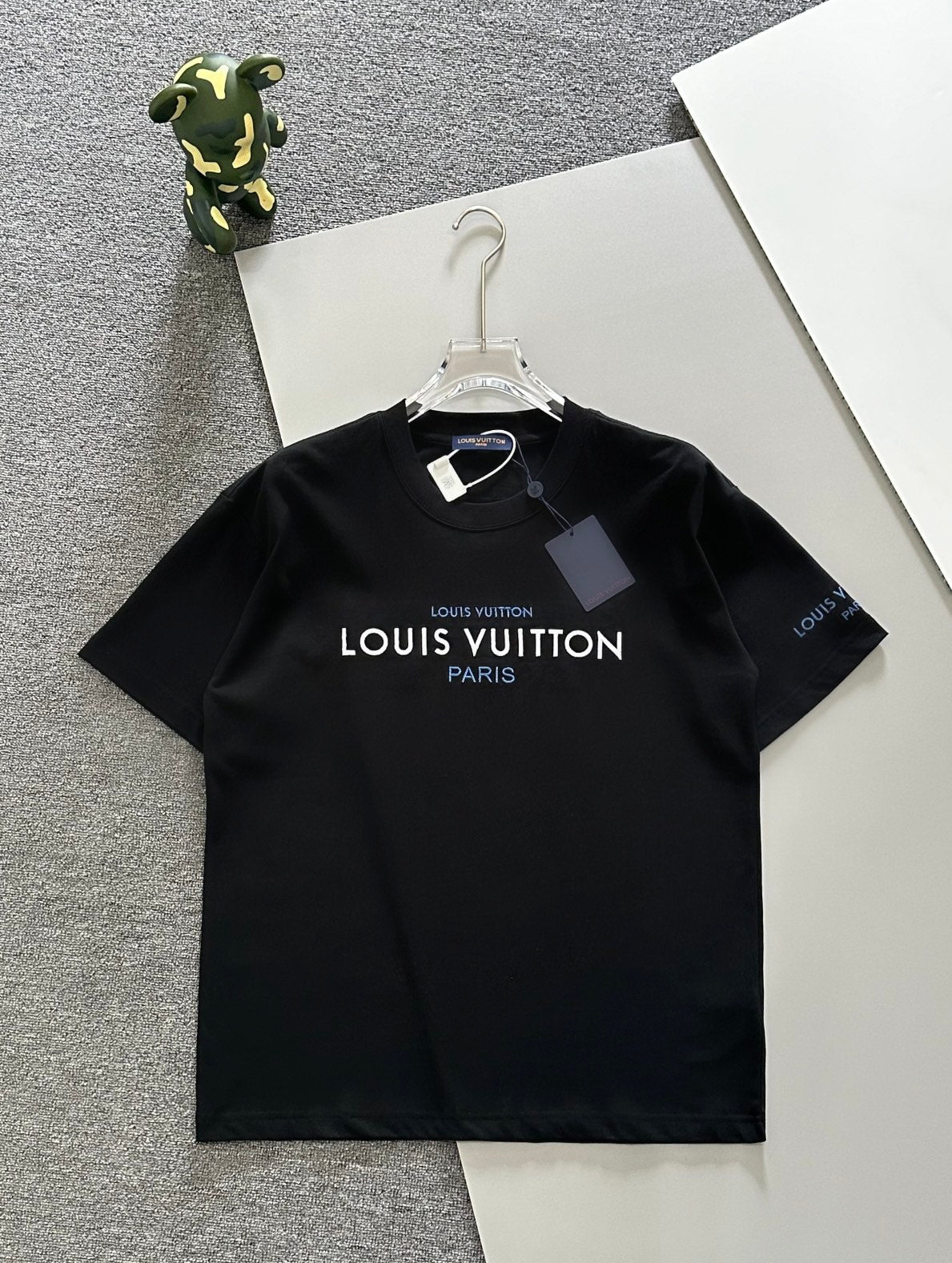 Louis Vuitton T-shirt NO.8