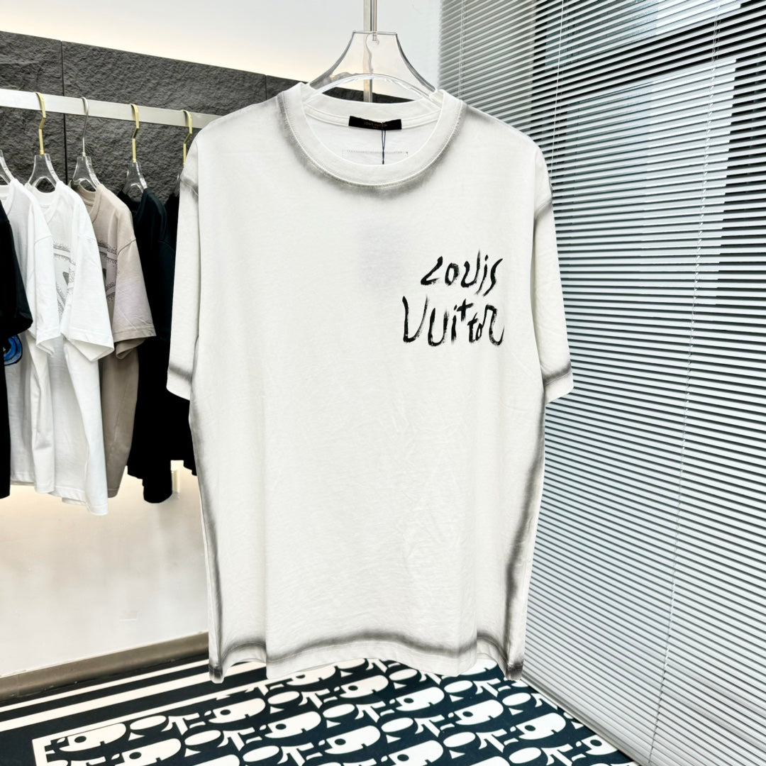 Louis Vuitton T-shirt NO.3