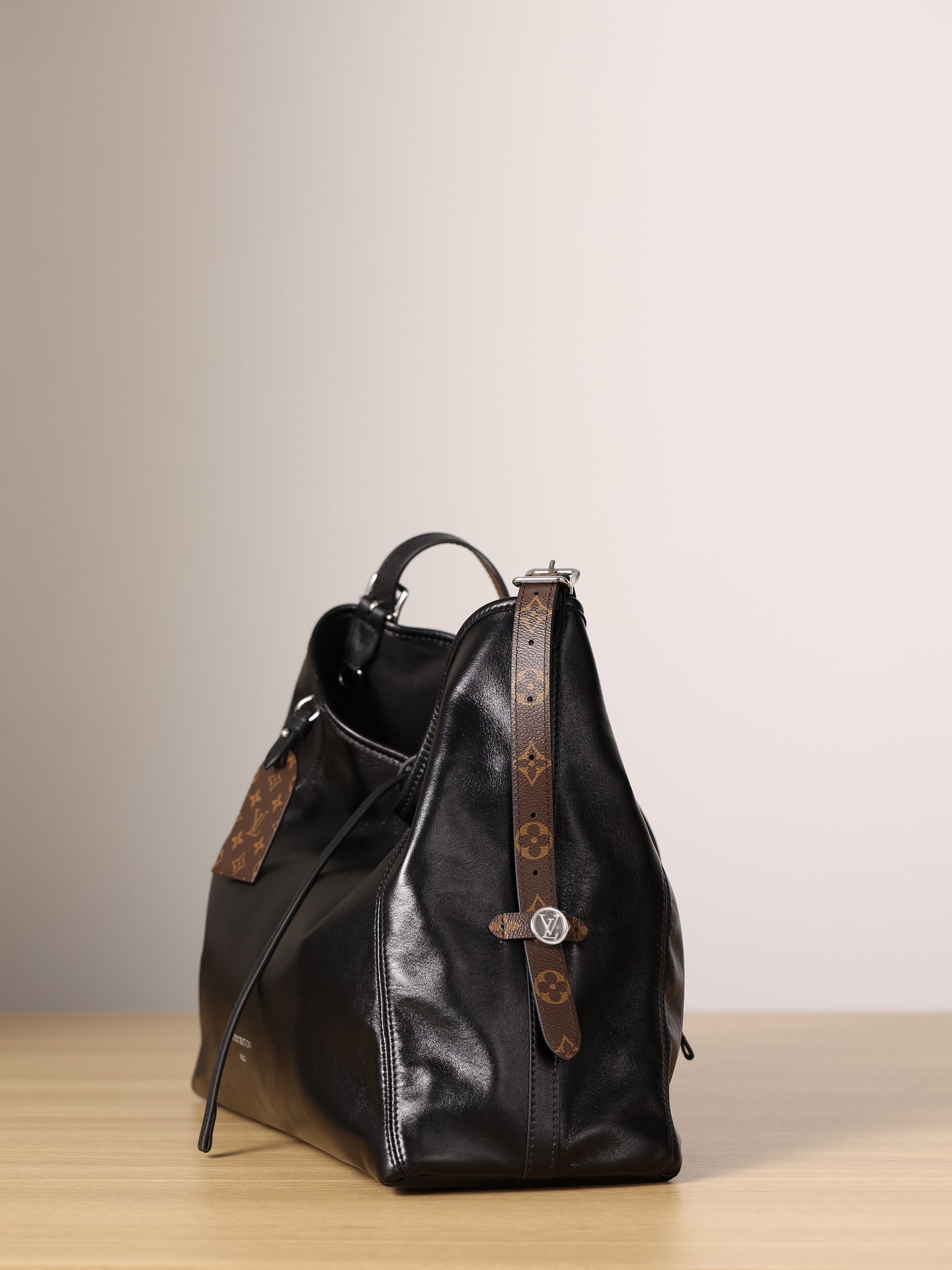 LV Carryall Black Knight Tote bag