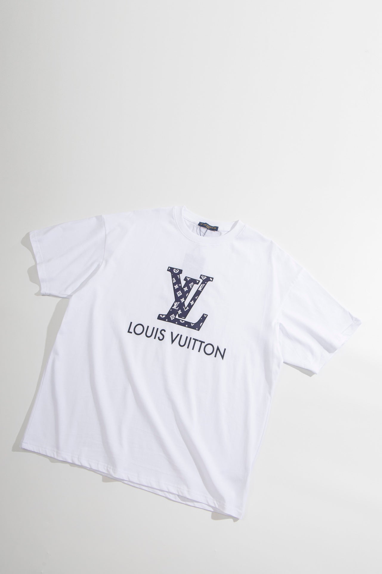 Louis Vuitton T-shirt NO.8