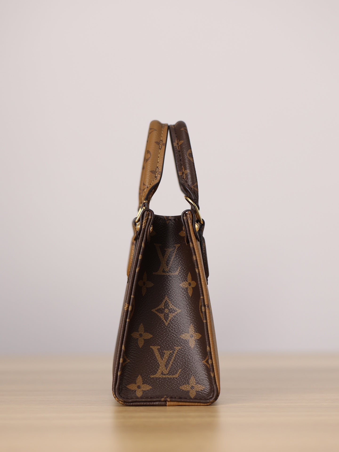 LV ONTHEGO BB Handbag