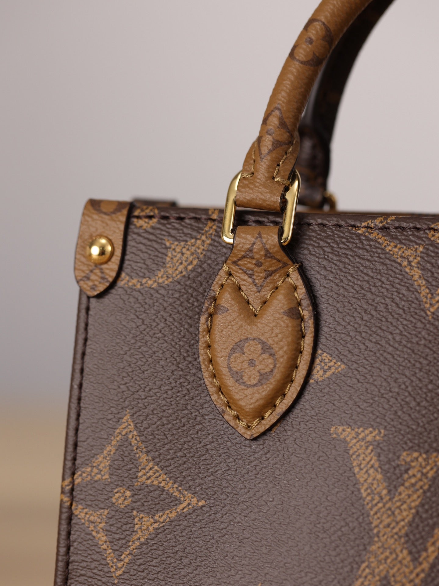 LV ONTHEGO BB Handbag