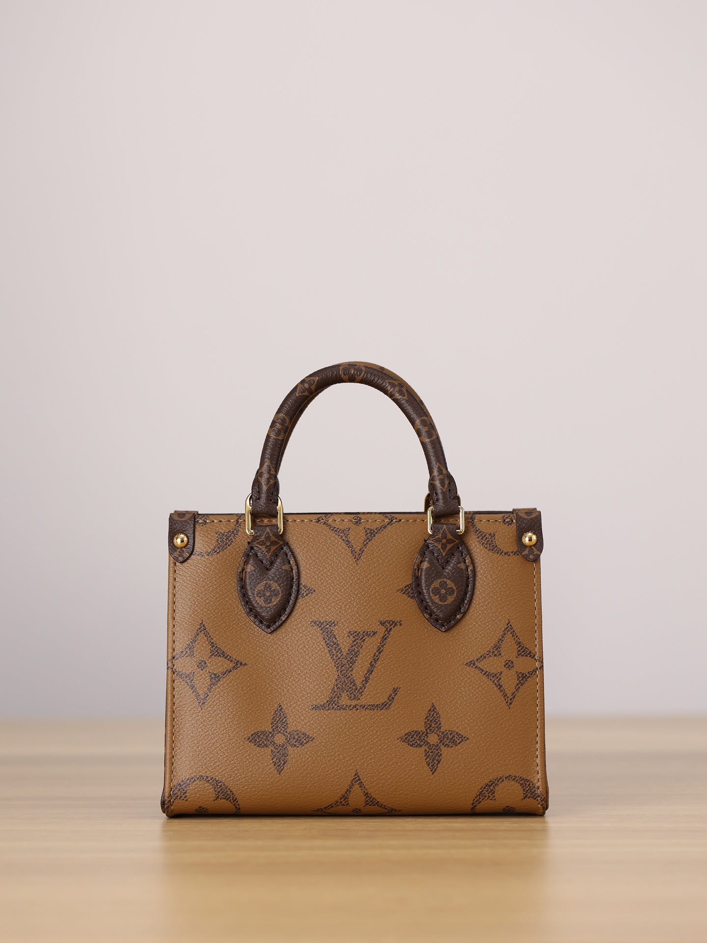 LV ONTHEGO BB Handbag